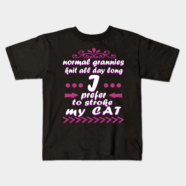 Grandma Cat Cat Dame Gift Crazy Lady Kids T-Shirt by FindYourFavouriteDesign